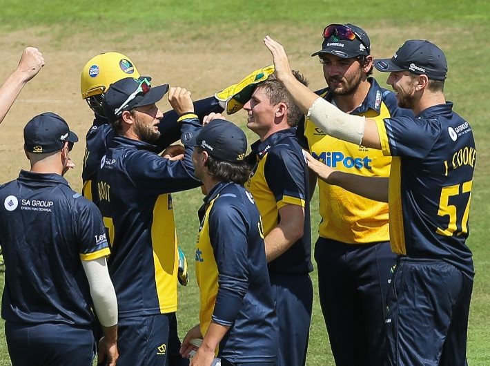 Glamorgan set for group stage decider