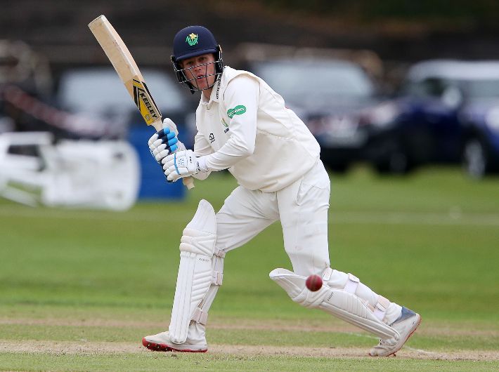 Cullen and Morgan extend stay with Glamorgan