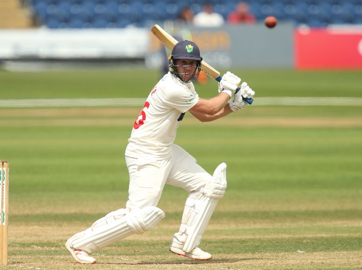 Glamorgan return to four-day cricket against local rivals