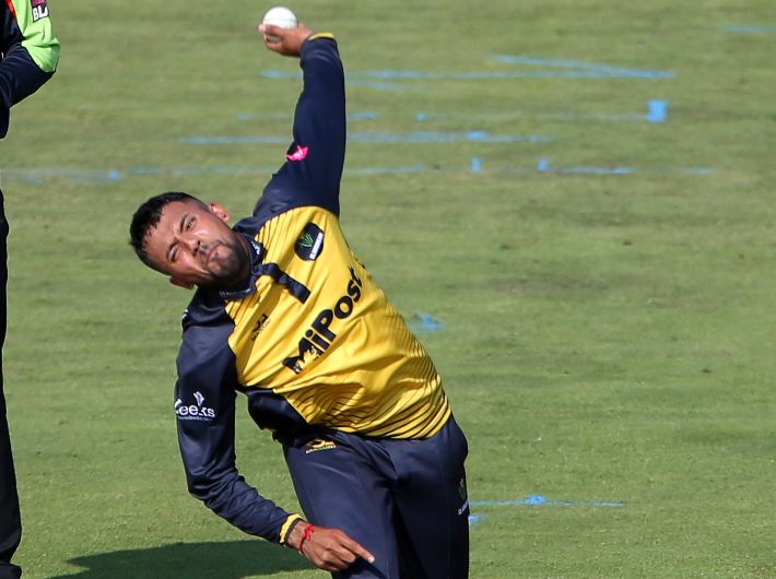 Glamorgan seek to end Blast on a high