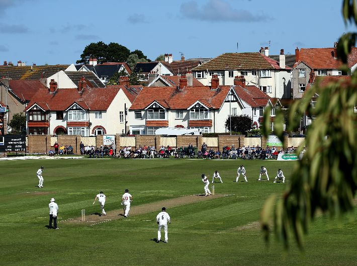 Glamorgan set for top of the table clash in north Wales