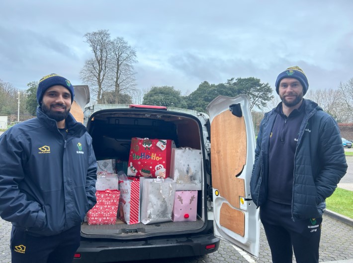 Thousands of Christmas Gifts Donated by Kind-Hearted Supporters to Families in South Wales