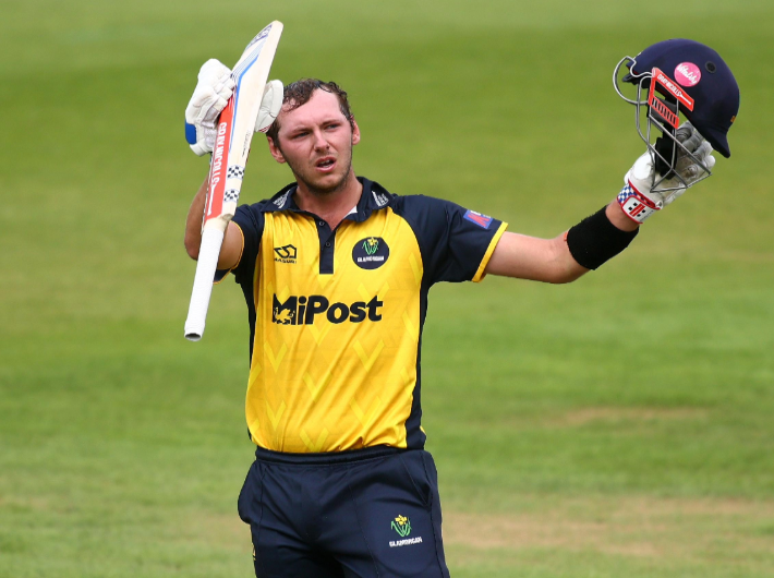 Surrey Win at the Kia Oval Despite Will Smale