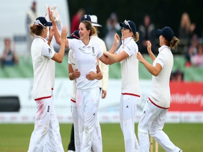 England Women Face Key Day In Ashes Battle