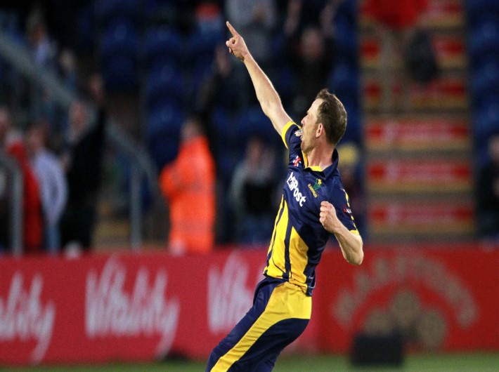 Wagg sees Glamorgan to victory in a last-ball thriller against Middlesex