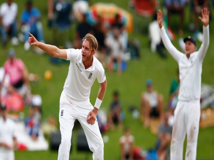 England battle back on intriguing opening day