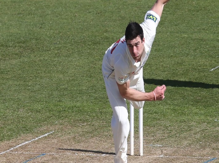 Glamorgan ease to a seven-wicket victory over Gloucestershire