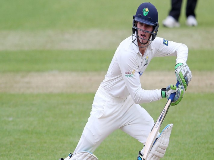 Glamorgan reach 162/2 before rain ends contest