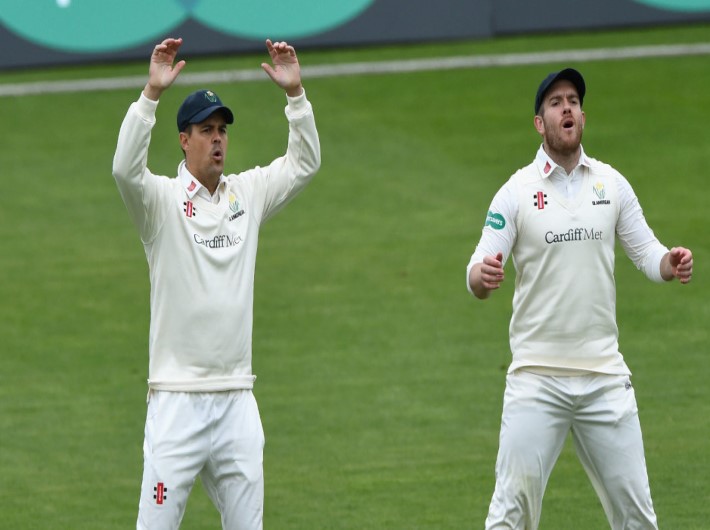 Braggs career-best 129 sees Glamorgan to 308/6 at Derby