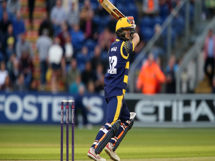 Glamorgan lose to the Eagles by 7 wickets