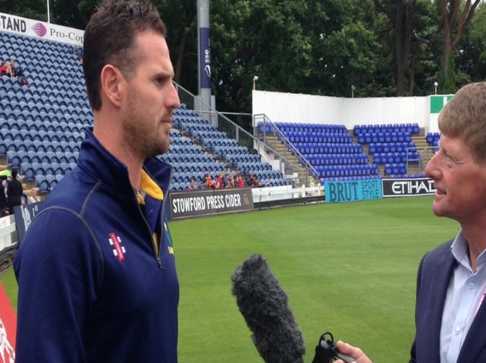 WATCH: Shaun Tait Arrives In Cardiff