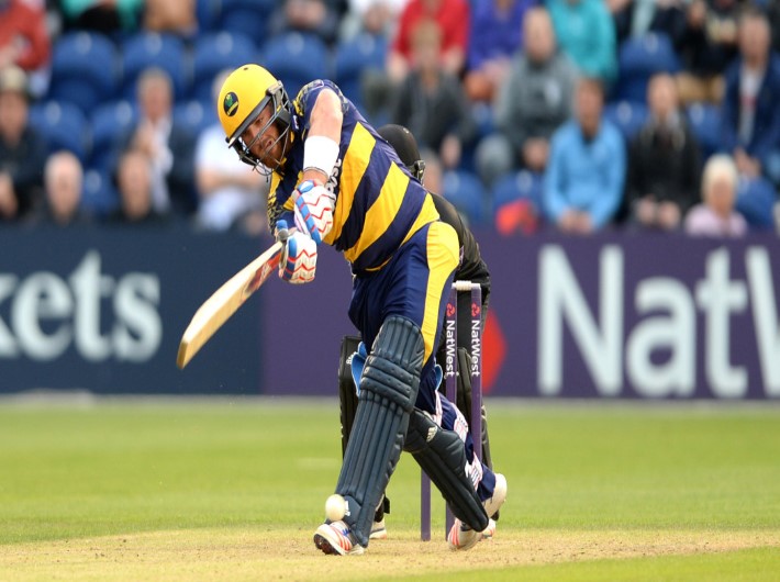 Lloyd makes 82 as Glamorgan amass 281/9 before rain ends play