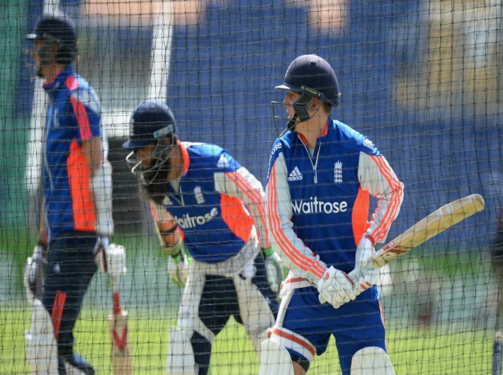 See England & Pakistan Train At The SSE SWALEC