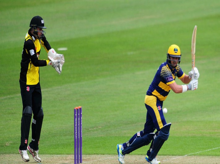 Glamorgan win by 18 runs under the DLS Method at Bristol