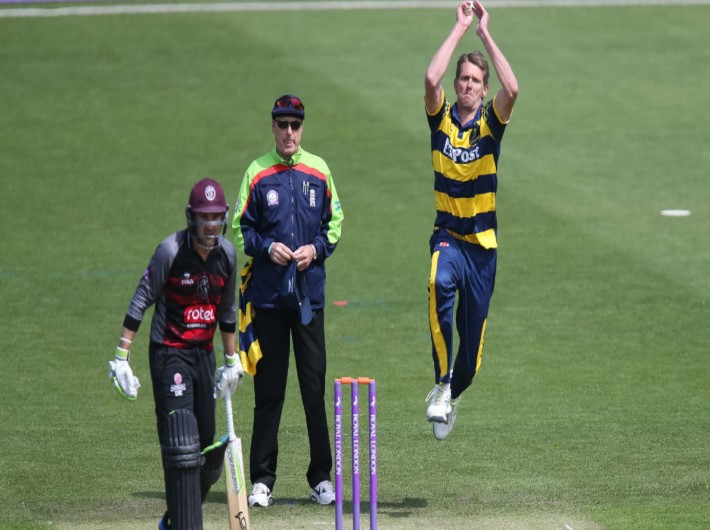 Somerset win by 170 runs at Cardiff