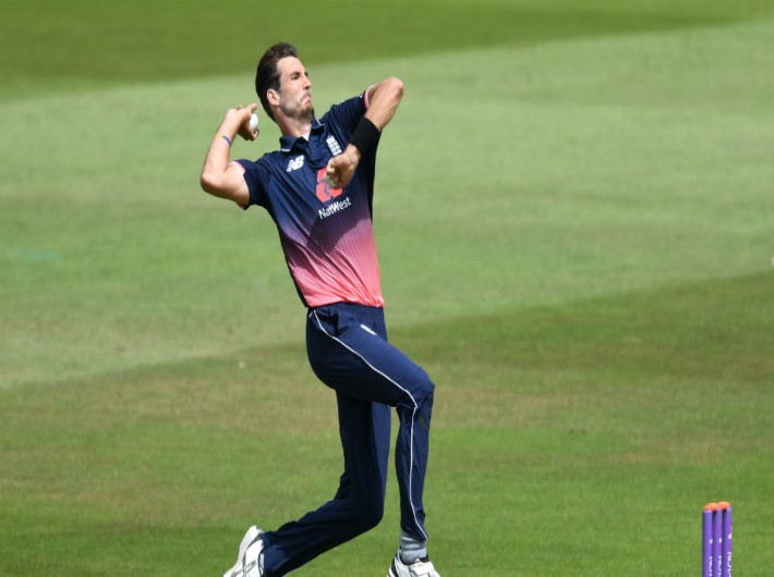 England calls on Finn as Woakes replacement