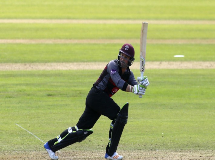 Elgar returns for Somerset