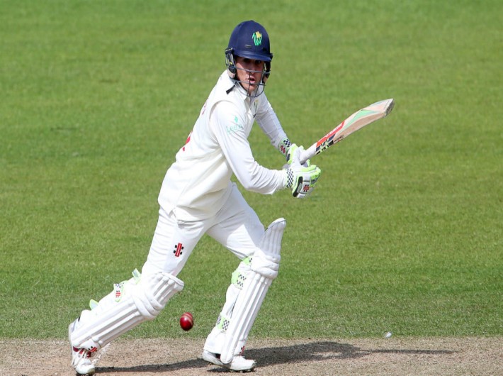 Carlson makes 106* as Glamorgan amass 331/5 against lancashire