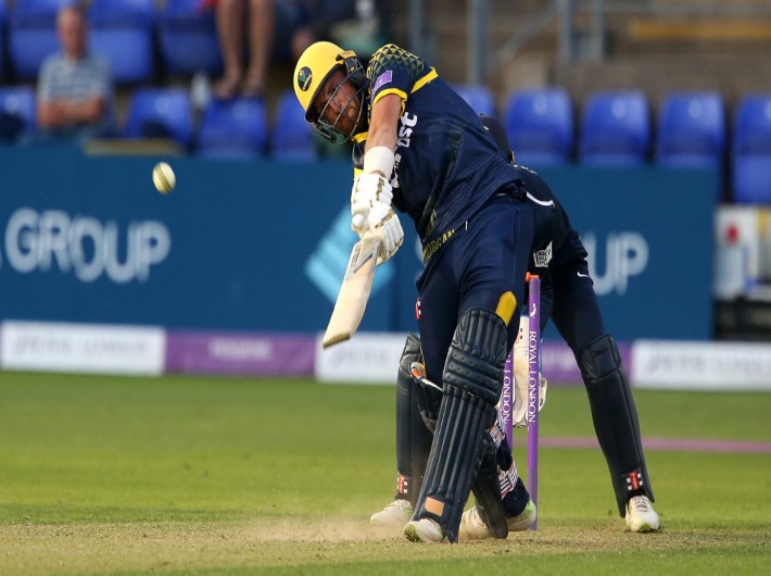 Glamorgan eye crucial win at Kent