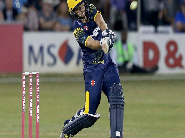 Glamorgan look to secure quarter-final spot