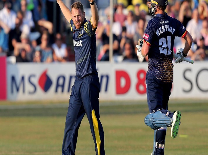 Lloyd returns as Glamorgan look to make it five in a row