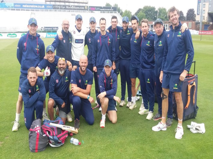 Derbyshire are dismissed for 251