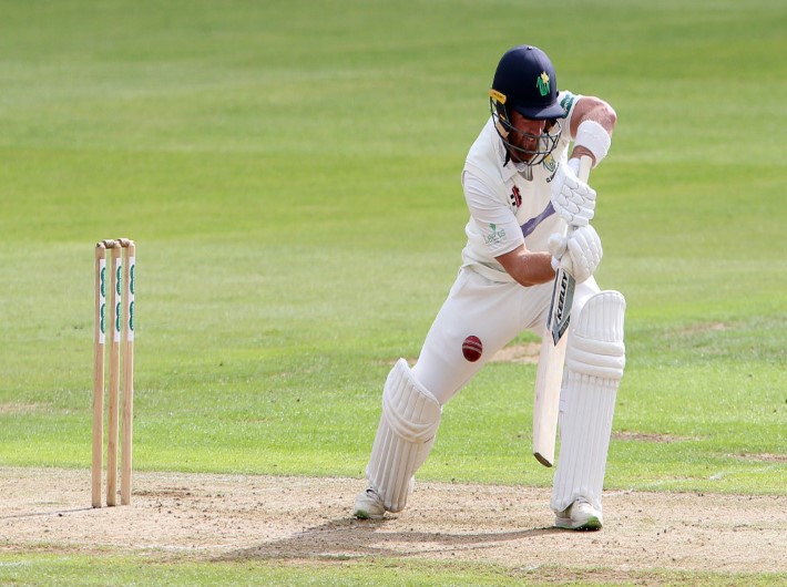 All-rounder David Lloyd extends contract